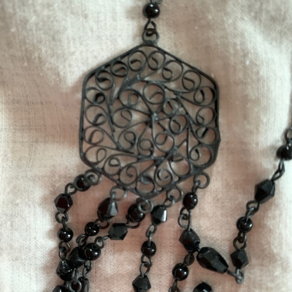 Set of 2 Dangly Earrings - Picture 4 of 4